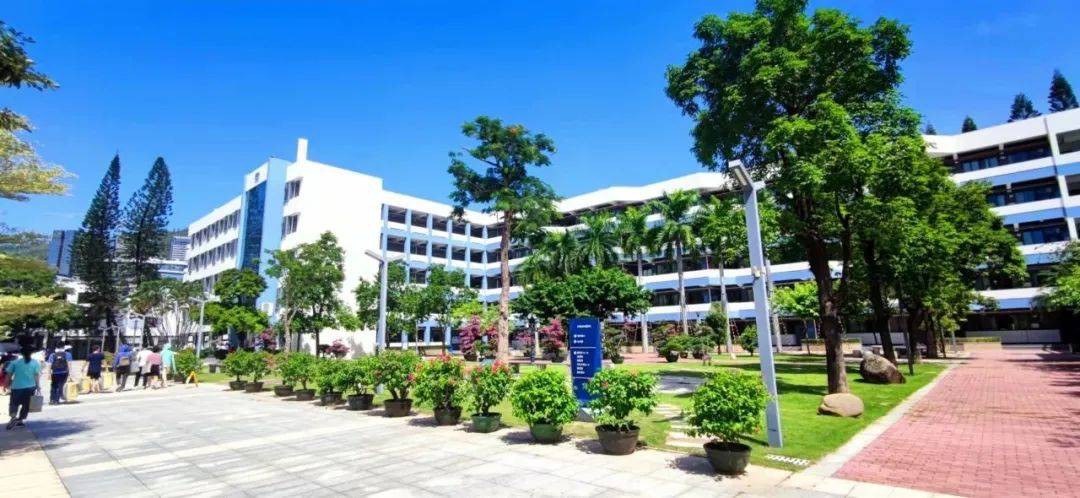 深圳市蛇口育才教育集团育才中学