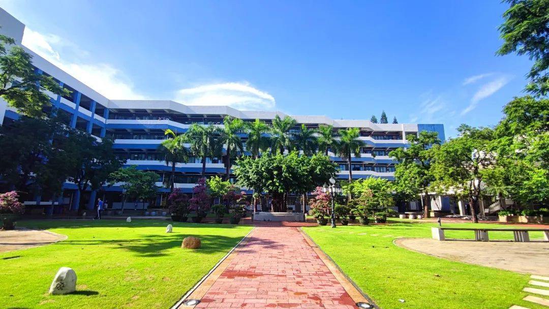 深圳市蛇口育才教育集团育才中学