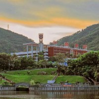 红岭中学校园环境