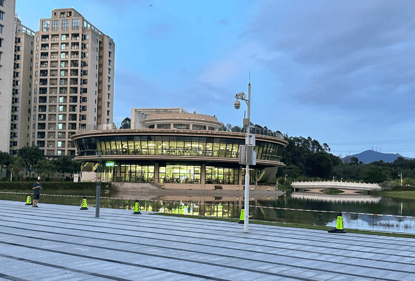 深圳市美术学校