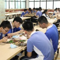 深圳市艺术高中校园环境