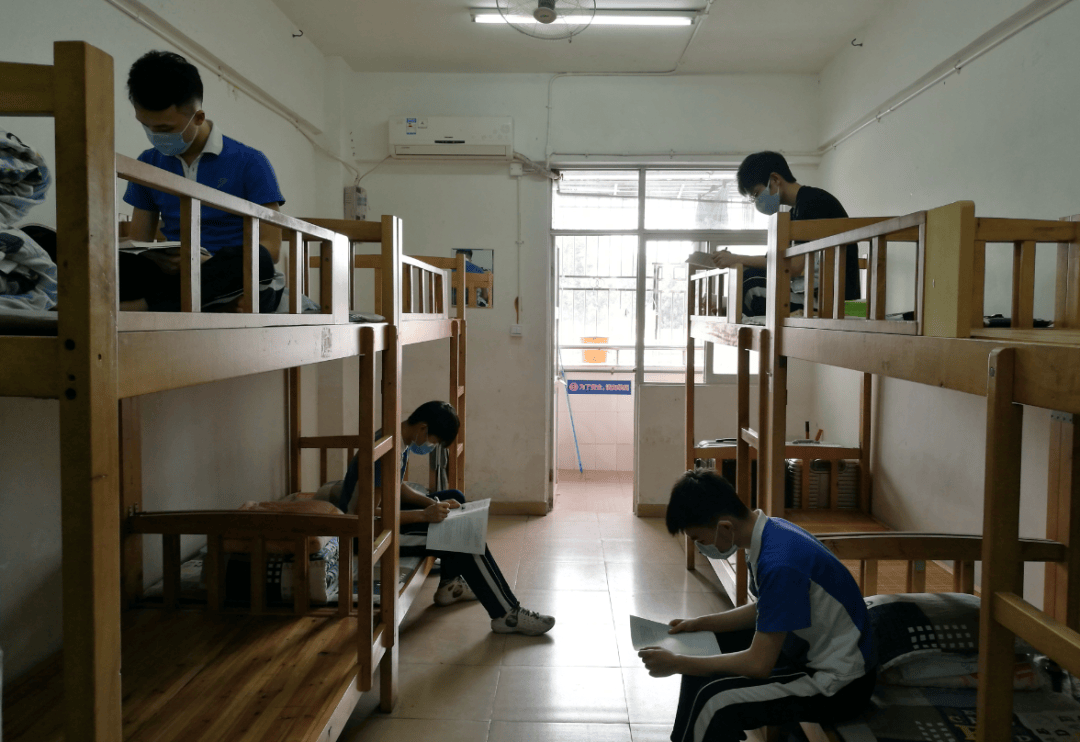 平湖外国语学校