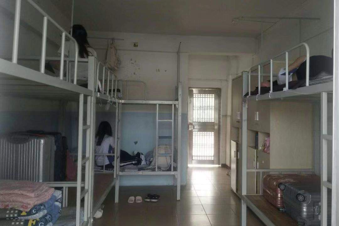 平湖外国语学校