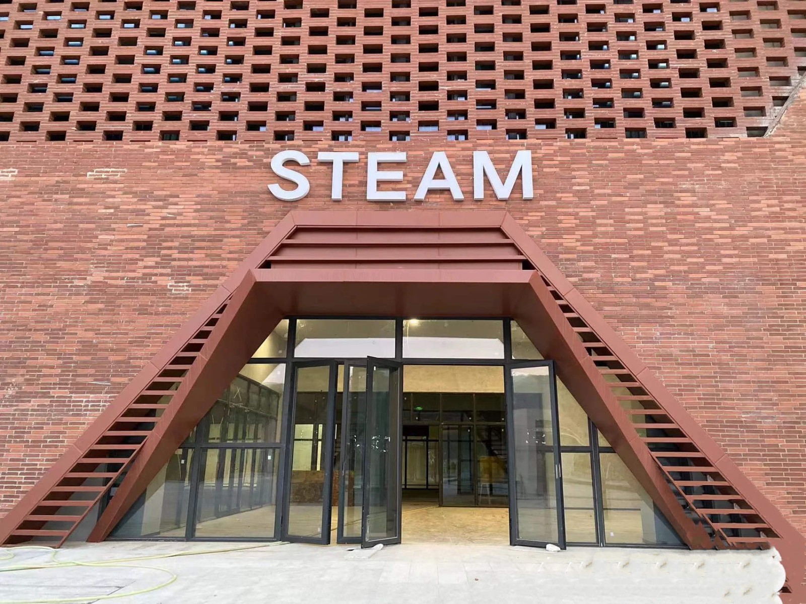 深圳市第二高级中学深汕实验学校