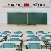 深圳市龙华外国语高级中学校园环境