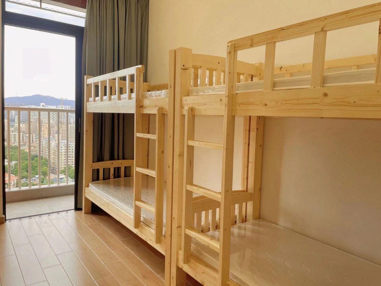 深圳市龙华外国语高级中学