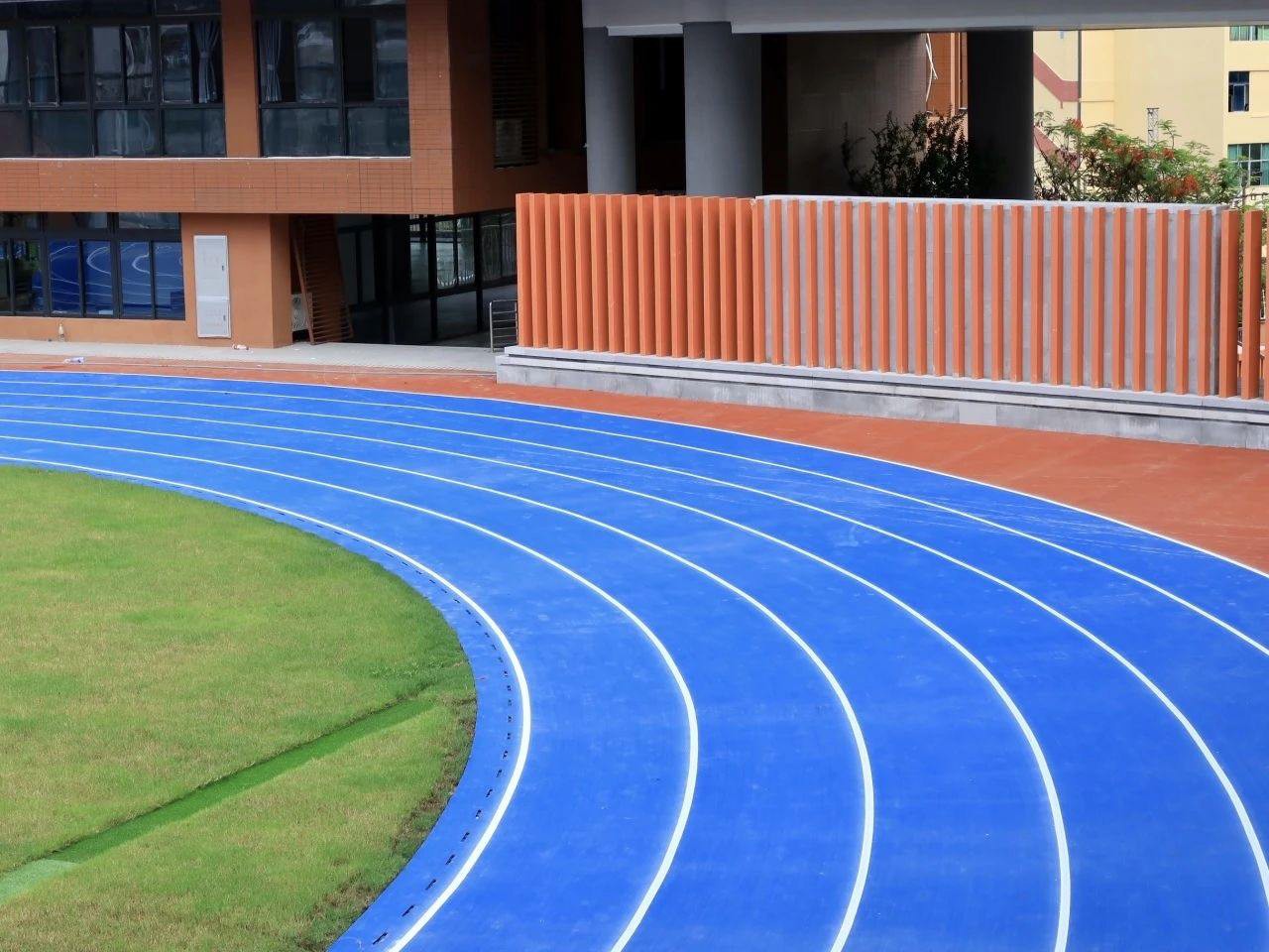 深圳市龙华外国语高级中学