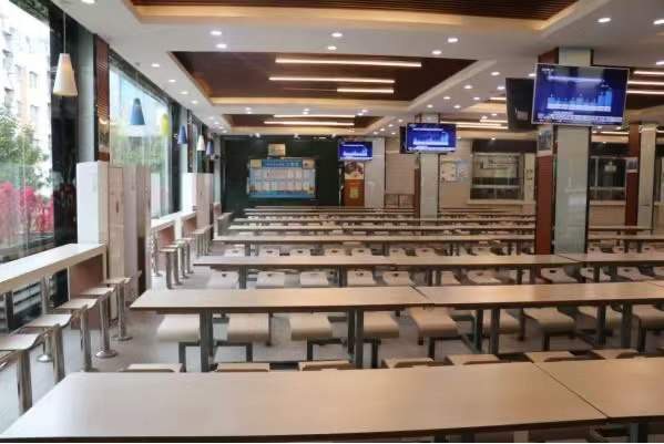 光明区高级中学