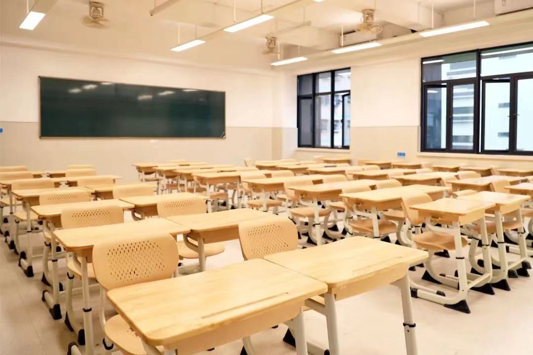 深圳市燕川中学