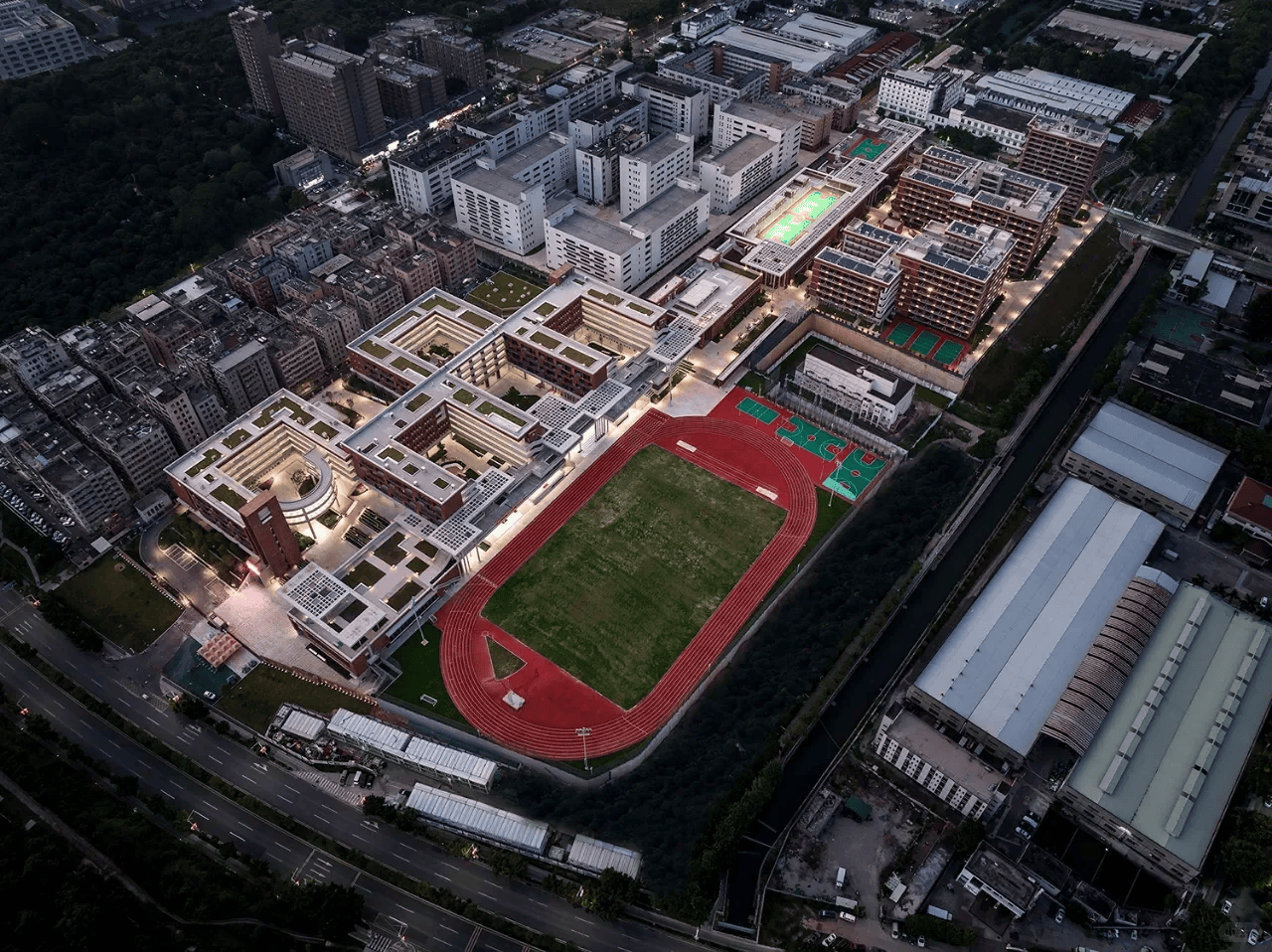 深圳市燕川中学