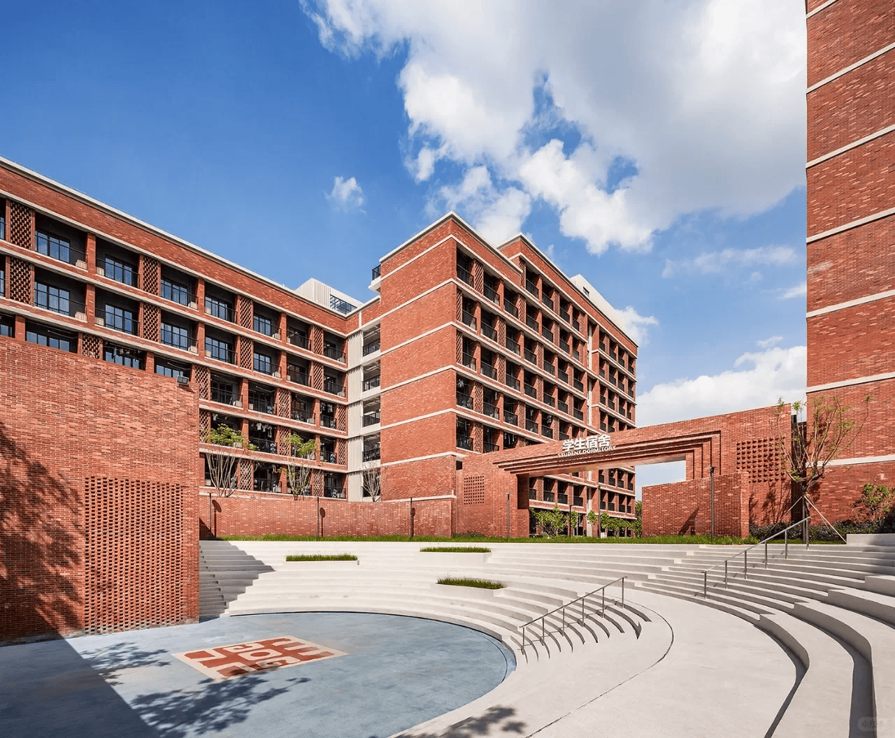 深圳市燕川中学