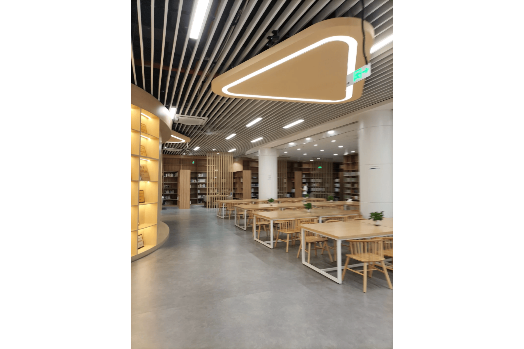 深圳市龙岗区实验高级中学