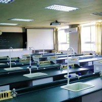松岗中学校园环境