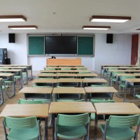 松岗中学校园环境