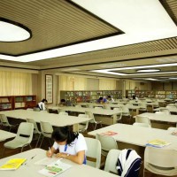 松岗中学校园环境
