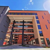 深圳市龙岗区龙城高级中学校园环境