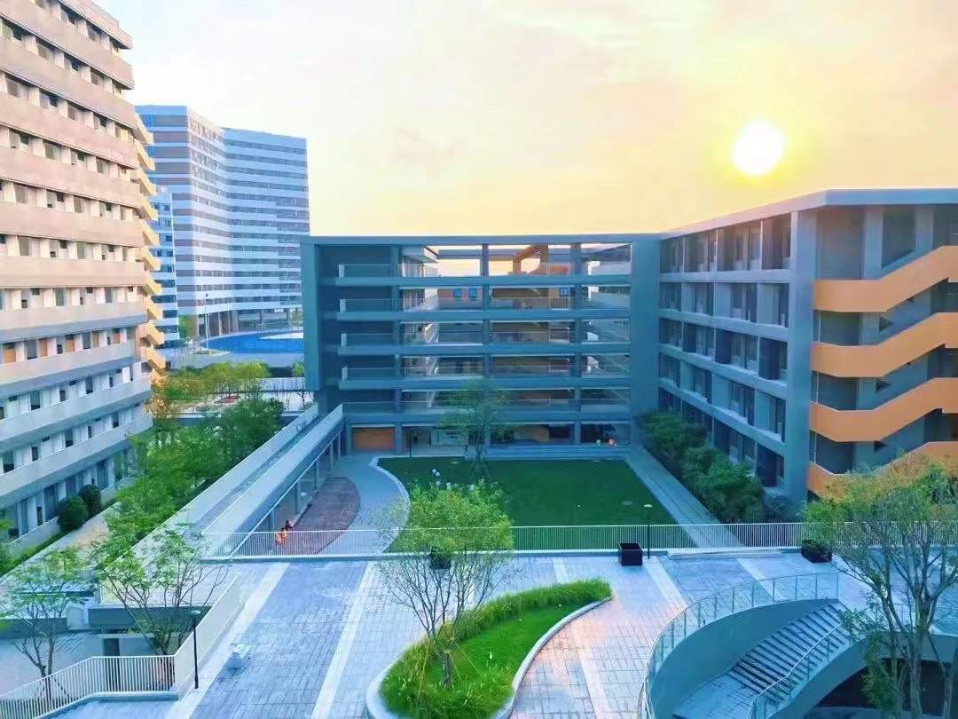 深圳市聚龙科学中学